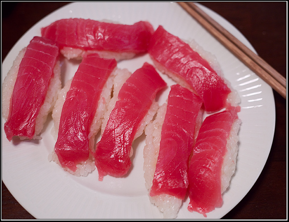Homemade tuna sushi